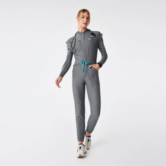 FIGS Rafaela Cargo FIONx ScrubJumpsuit In Graphite Women’s Scrubs Size XXS - Picture 1 of 16